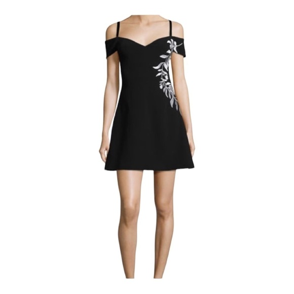 Cinq à Sept Black Floral Embroidered Cold Shoulder Mini Dress Size 6 - Picture 6 of 13